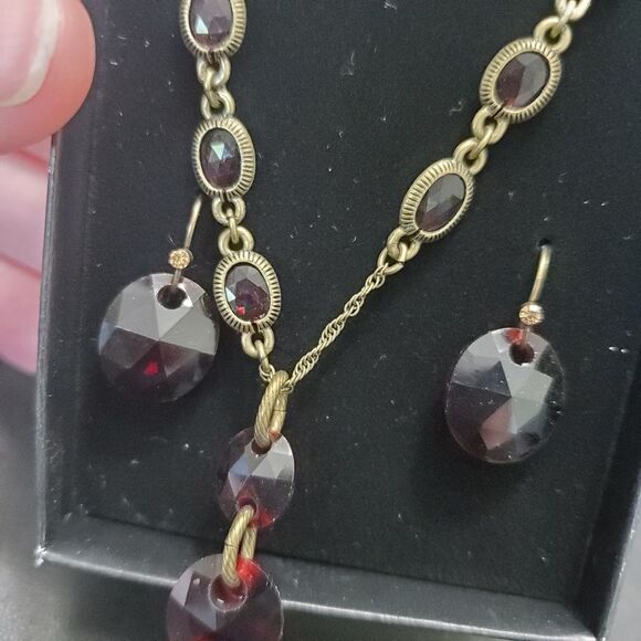 **Sale** Avon gold tone red beaded matching necklace and earring - Picture 3 of 8